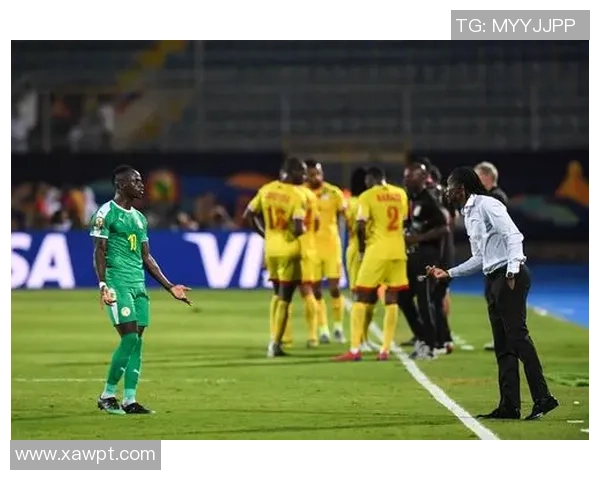 非洲足球明星的崛起与挑战:从经典球员到未来之星的蜕变之路 非洲足球明星的崛起与挑战:从经典球员到未来之星的蜕变之路